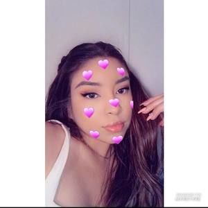 Meet your Posher, Esmeralda